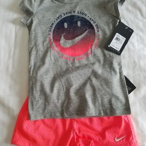 NWT Toddler Girls Nike Shorts and Shirt